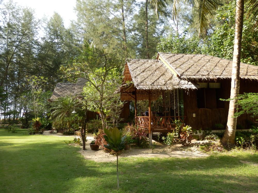 Hapla Beach Cottage Koh Kho Khao Island Kültér fotó