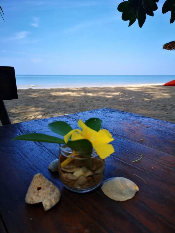 Hapla Beach Cottage Koh Kho Khao Island Kültér fotó
