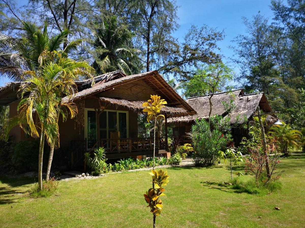 Hapla Beach Cottage Koh Kho Khao Island Kültér fotó